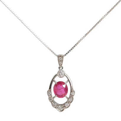 非加熱ルビー独特の艶やかさが美しいネックレス