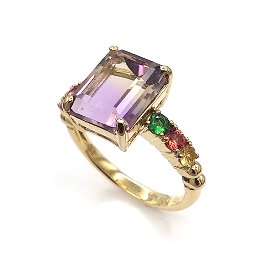 バイカラーにマルチカラーでさらに楽しく！ – 柳澤商会 ジュエリーカタログ