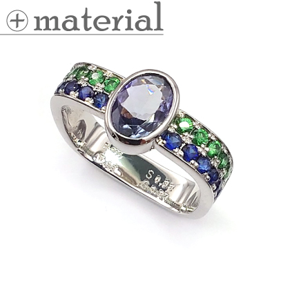 クールな印象のスクエアリング